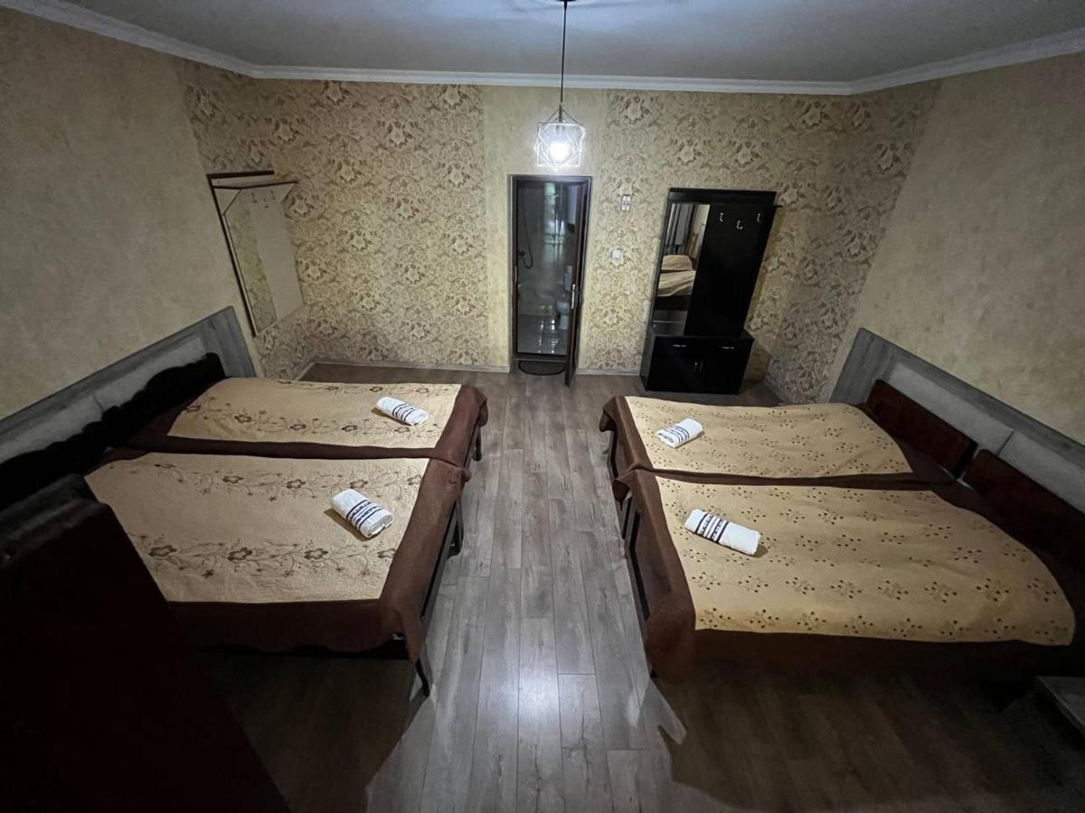 Guesthouse Data Mestia Kültér fotó