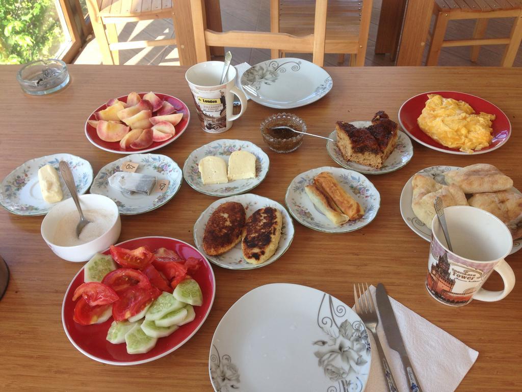 Guesthouse Data Mestia Kültér fotó