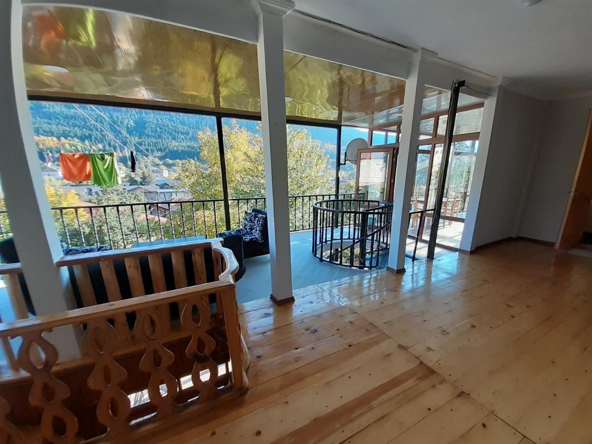 Guesthouse Data Mestia Kültér fotó